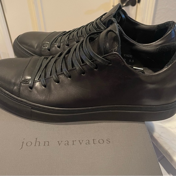 John Varvatos New in box and duster Reed low top Men's Sneakers - Picture 4 of 9